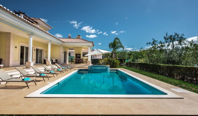 Algarve Luxury Villa Holiday Rental Vilamoura with heated pool and bordering the Golf course