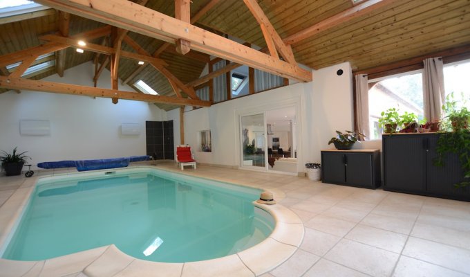 Cottage rental countryside heated pool near Lakes