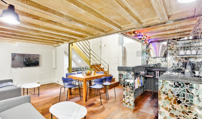 Paris Champs Elysees Luxury Apartment Rental close to the famous Champs Elysees Avenue