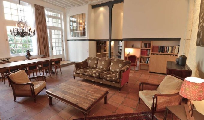 Paris Chatelet Louvre Luxury Apartment rental 150m from Centre Pompidou