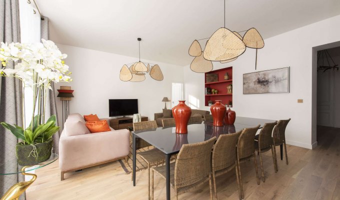 Paris Le Marais Luxury Apartment Rental for group and family
