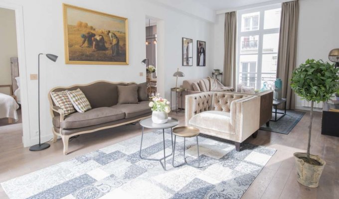 Paris Le Marais Luxury Apartment Rental close to shops