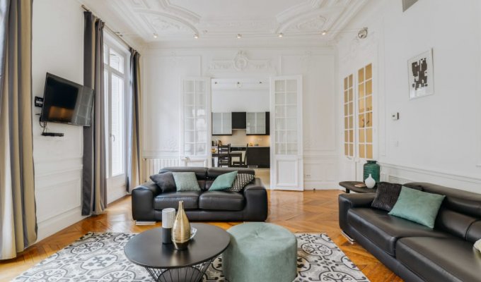 Paris Champs Elysees Luxury Apartment Rental 400m from the Champs Elysees Avenue