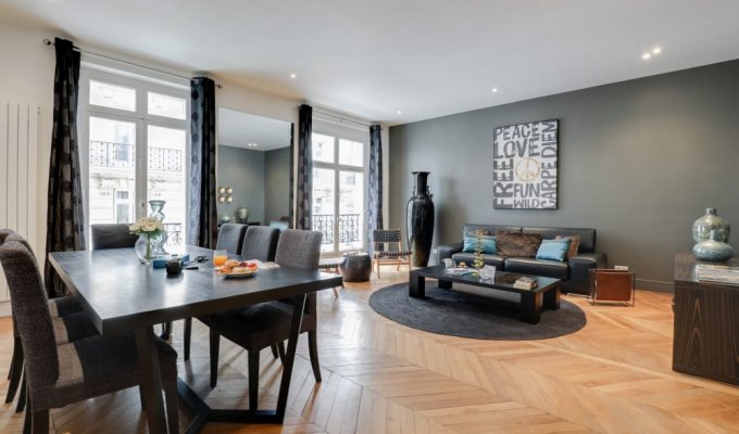 Paris Champs Elysees Luxury Apartment Rental for Corporate, Groups and Family Stay