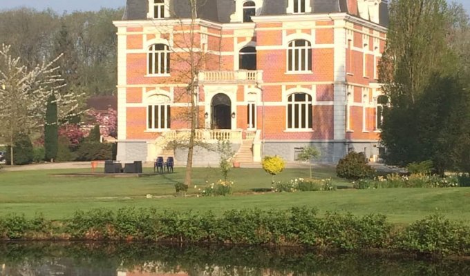 Lille Castle rental near golf for family holidays with private indoor pool