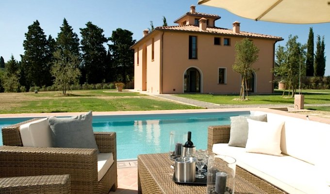 San Gimignano HOLIDAY RENTALS - ITALY TUSCANY - Luxury Villa Vacation Rentals with private pool in the Tuscan Countryside