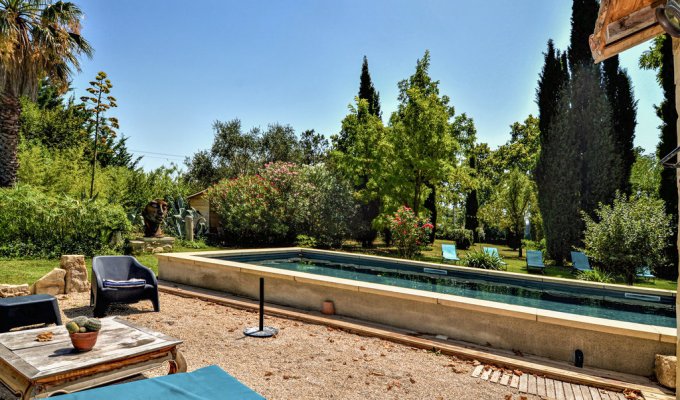 Tarascon luxury villa rental with swimming pool