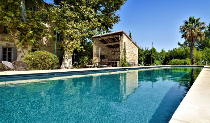 Tarascon luxury villa rental with swimming pool