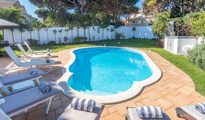 Cascais Villa Holiday Rental with heated private pool, games room and fitness room, Lisbon Coast
