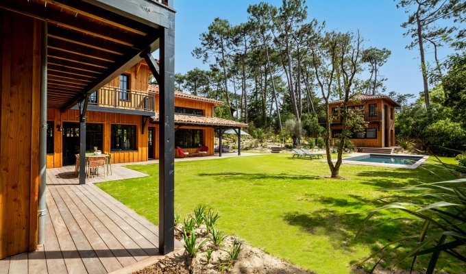 7-bedroom Cap Ferret luxury villa rental on the Arcachon Bay with heated private pool