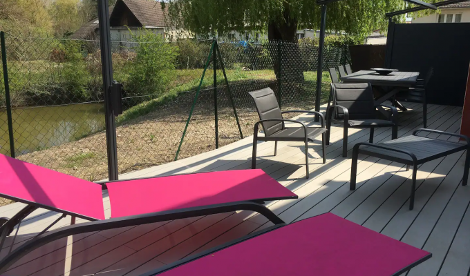 Troyes Holiday home rental in Champagne on the edge of a quiet river 10 min from Troyes, 30 min from Nigloland