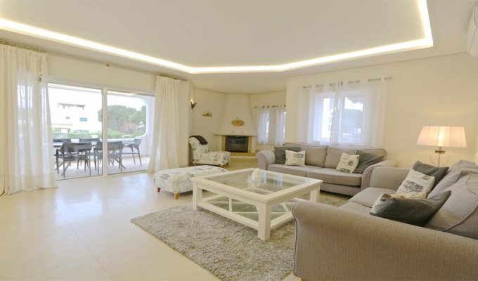 Algarve Villa Holiday Rental Vilamoura with private pool and games room