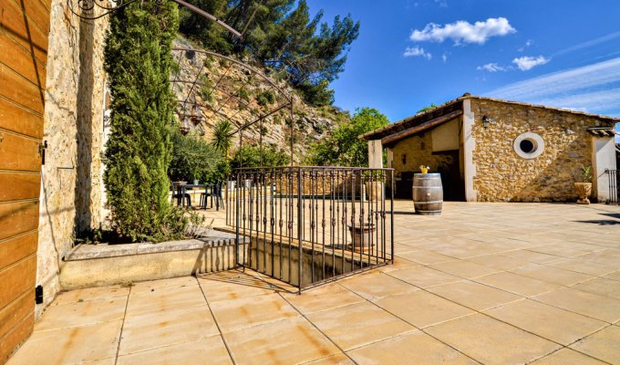 Rental in Provence Charming Villa in Boulbon with Swimming Pool