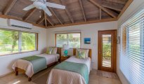 Mahoe Bay photo #12