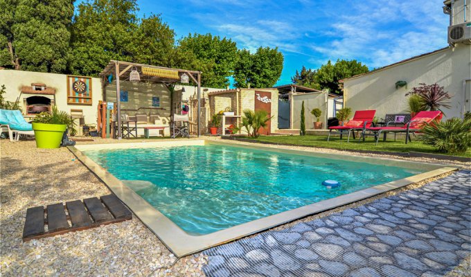 Avignon Provence Villa rental with private swimming pool