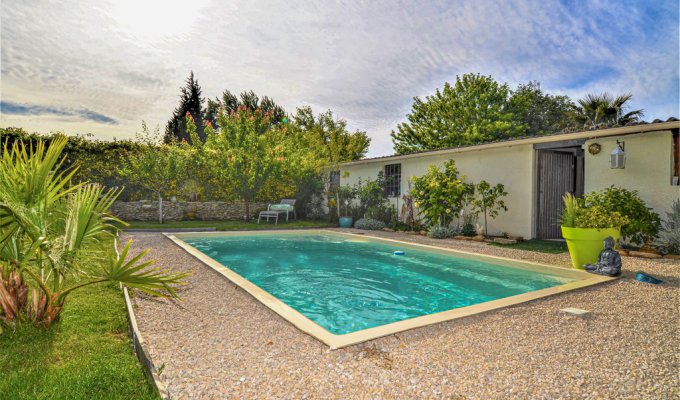 Avignon Provence Villa rental with private swimming pool