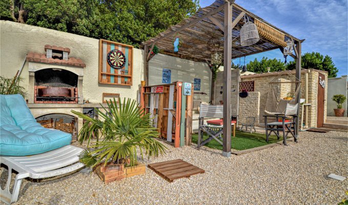 Avignon Provence Villa rental with private swimming pool