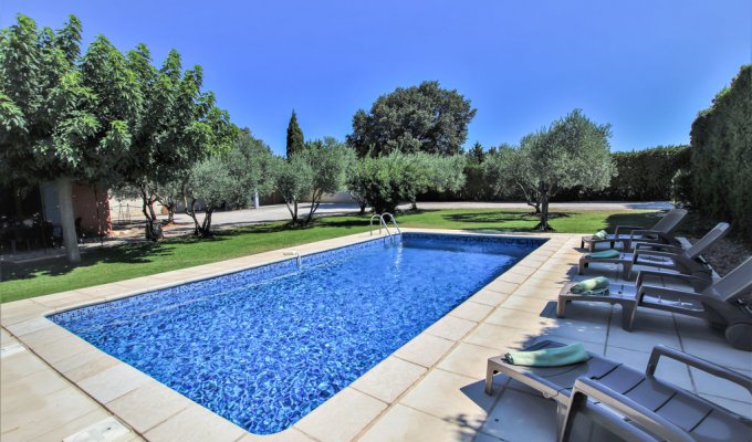Carpentras Provence Holiday Home rental with private swimming pool