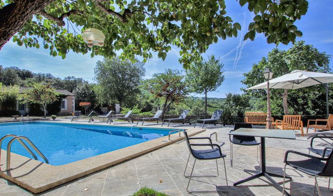 Luberon charming house rental with swimming pool