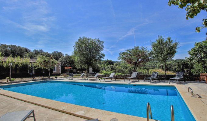 Luberon charming house rental with swimming pool