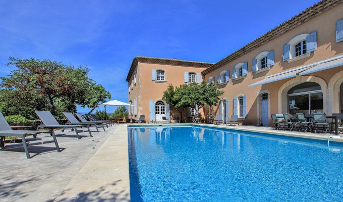 Luberon charming house rental with swimming pool