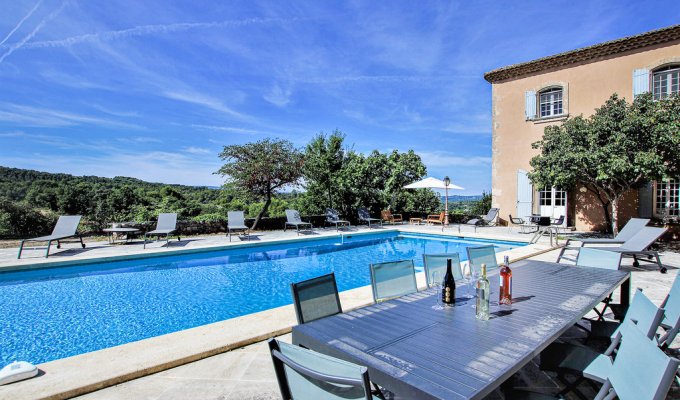 Luberon charming house rental with swimming pool