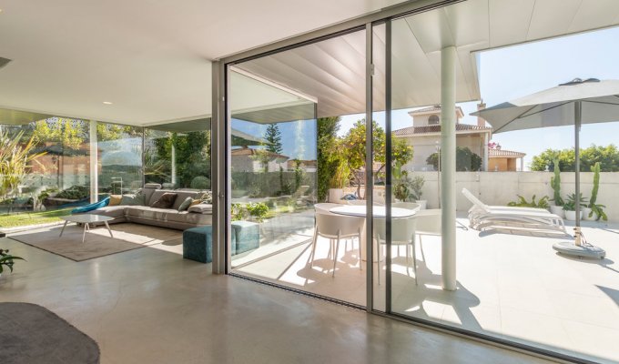 Terrace with table