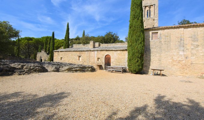 Luxury Mas Bonnieux Luberon Private swimming pool spa and sauna