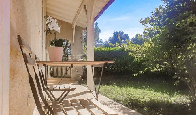 Bordeaux villa rental in Medoc heated pool