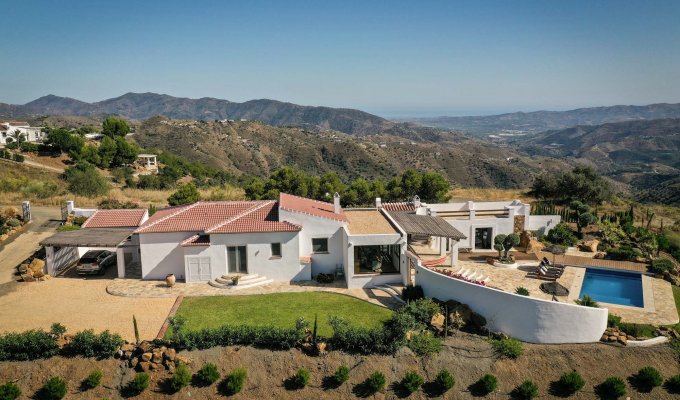 Villa in the heart of La Axarquia hills