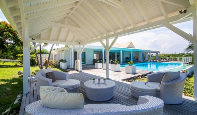 St Martin Terres Basses Villa rentals with private pool close to Plum Bay beach