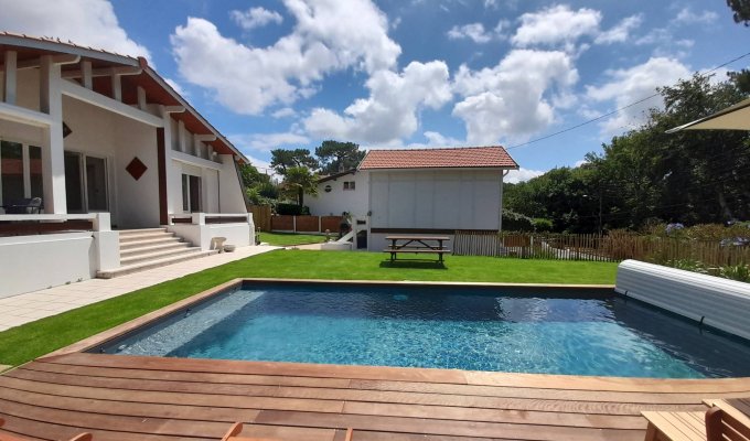 Arcachon villa rental pool