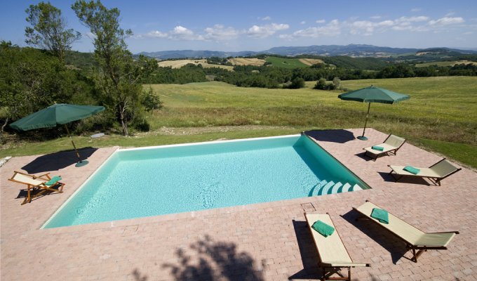 PISA HOLIDAY RENTALS - ITALY TUSCANY - Luxury Villa Vacation Rentals with private pool in the Tuscan Countryside