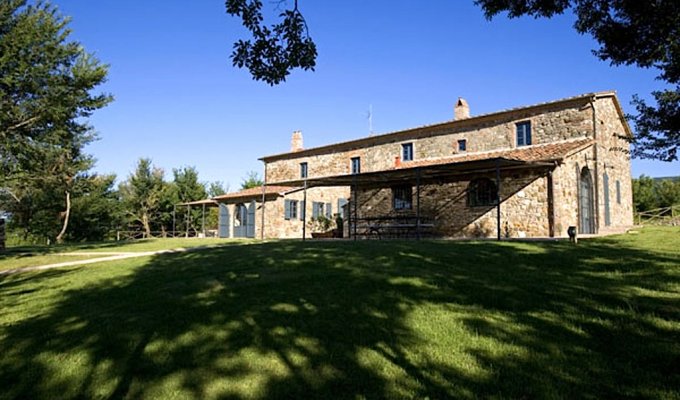 PISA HOLIDAY RENTALS - ITALY TUSCANY - Luxury Villa Vacation Rentals with private pool in the Tuscan Countryside