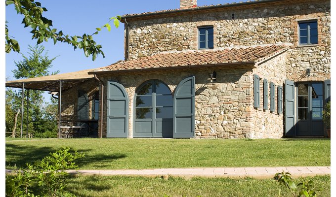 PISA HOLIDAY RENTALS - ITALY TUSCANY - Luxury Villa Vacation Rentals with private pool in the Tuscan Countryside