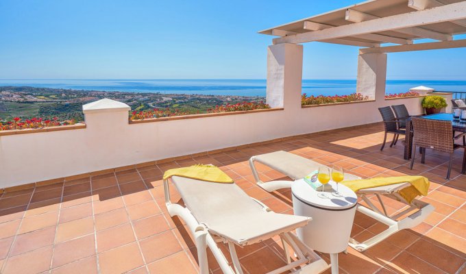 Terrace with solarium or shade