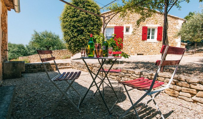 Villa rental with swimming pool in Lioux Luberon