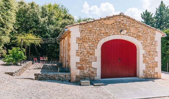 Villa rental with swimming pool in Lioux Luberon