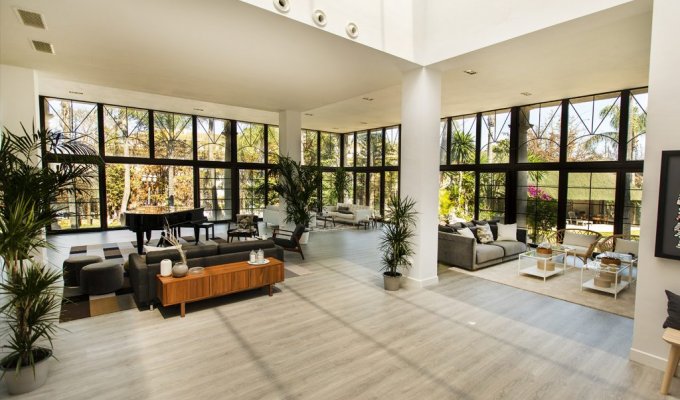 Double height ceiling living room