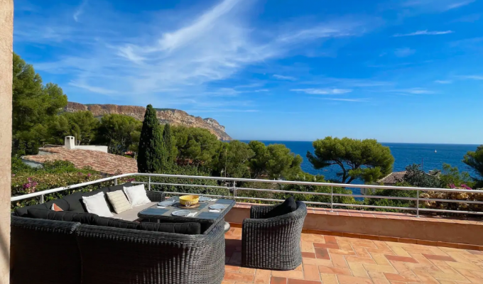 Villa rental Cassis Cote de Marseille private pool and sea view