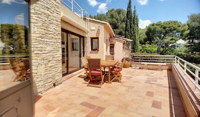 Villa rental Cassis Cote de Marseille private pool and sea view