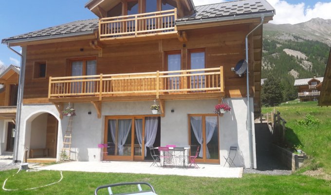 Charming chalet rental with view in Vars