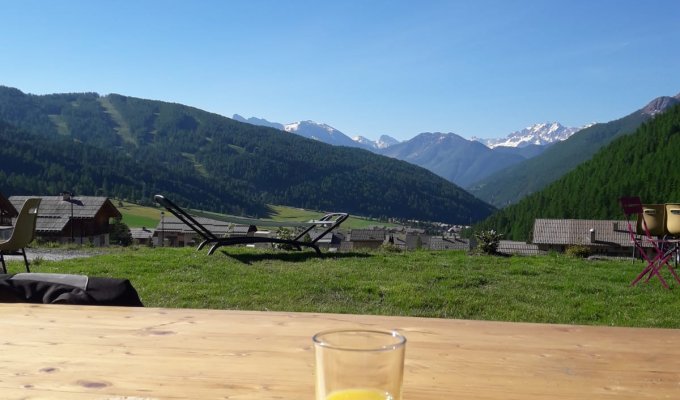 Charming chalet rental with view in Vars