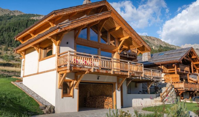 Serre Chevalier Luxury Chalet Rental at the foot of the slopes with concierge service