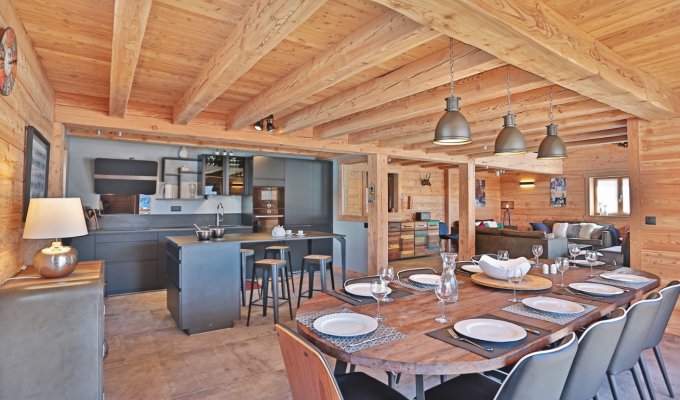 Luxury Chalet rental near slopes with spa sauna and concierge services