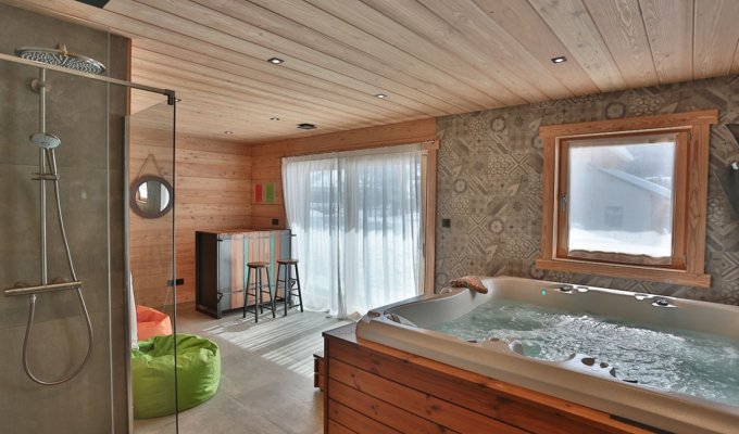 Serre Chevalier Luxury Chalet Rental near the slopes with spa sauna and concierge services