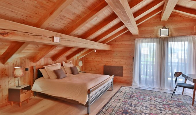 Luxury Chalet rental near slopes with heated swimming pool and concierge services
