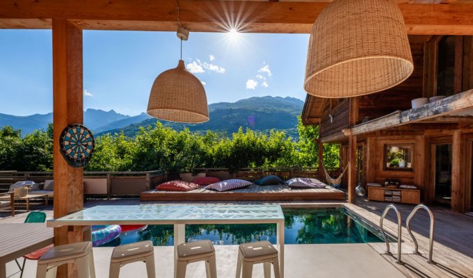 Luxury Chalet rental near slopes with heated swimming pool spa sauna and concierge services