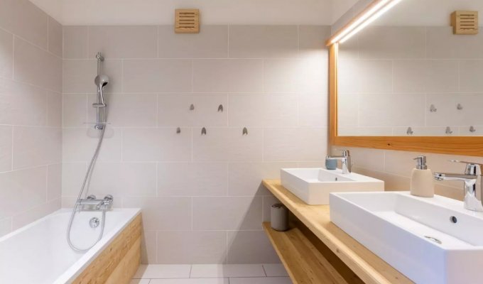 Serre Chevalier Luxury Chalet Rental near the slopes with spa and concierge service