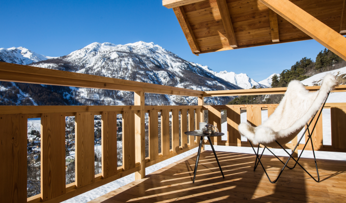 Serre Chevalier Luxury Chalet Rental near the slopes with Nordic bath and concierge service